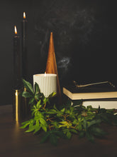 Load image into Gallery viewer, Den